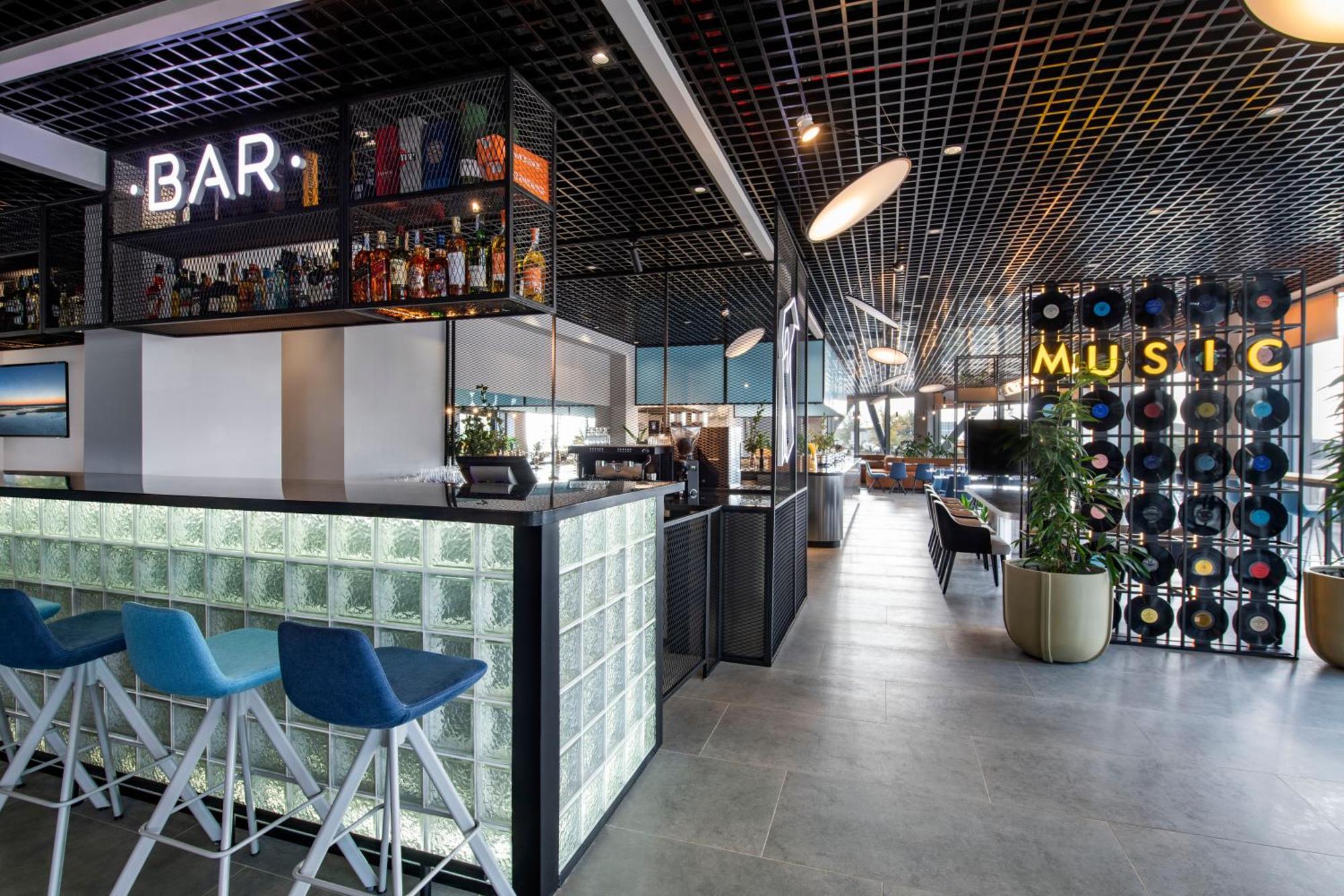 Hotel Ibis Tbilisi Airport Exteriér fotografie